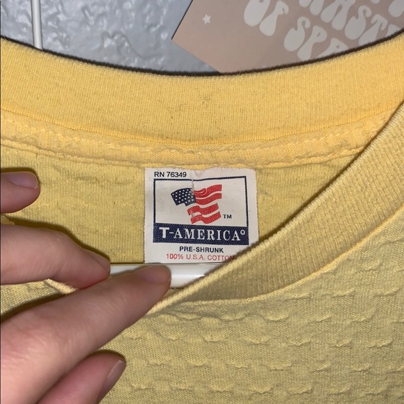 Vintage Yellow Tee - Picture 2 of 2